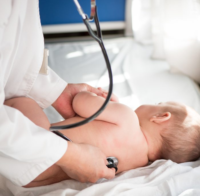 Rozmiar krtani u noworodków i niemowląt – anatomia i zmienność